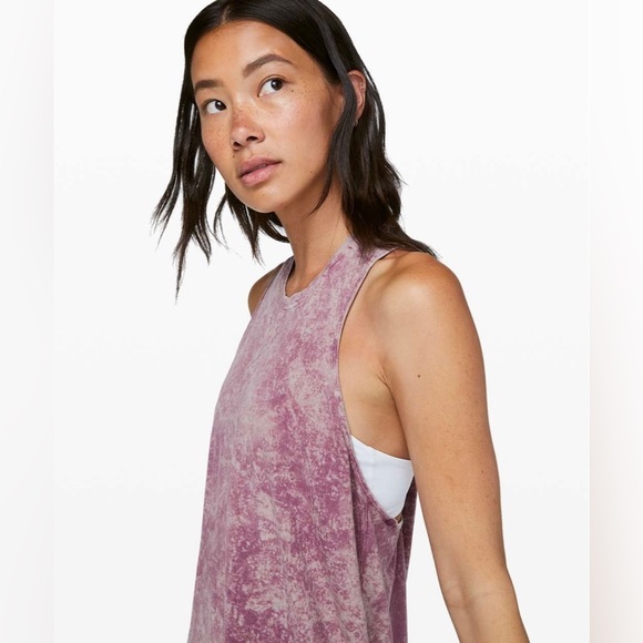 2/$40 - Lululemon Element Tank - Picture 3 of 9